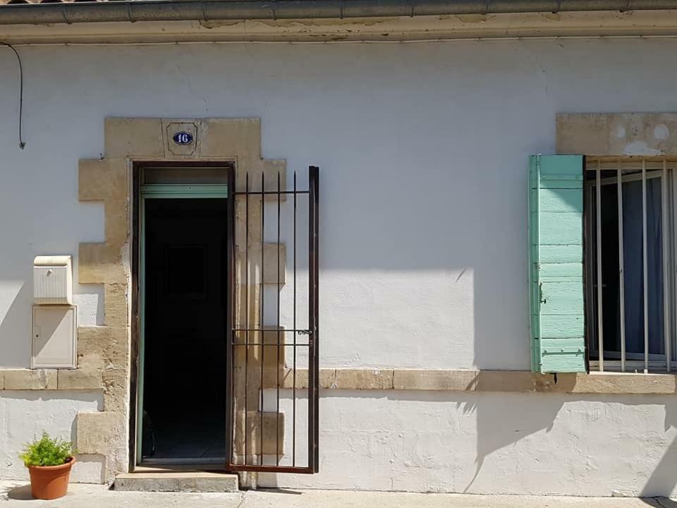 Jolie Petite Maison Idealement Situee Apartamento Arles Exterior foto